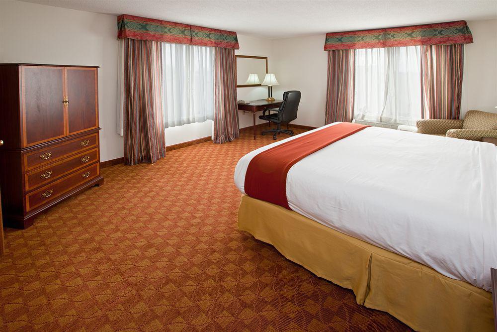 Holiday Inn Express & Suites Shelbyville, An Ihg Hotel Rum bild