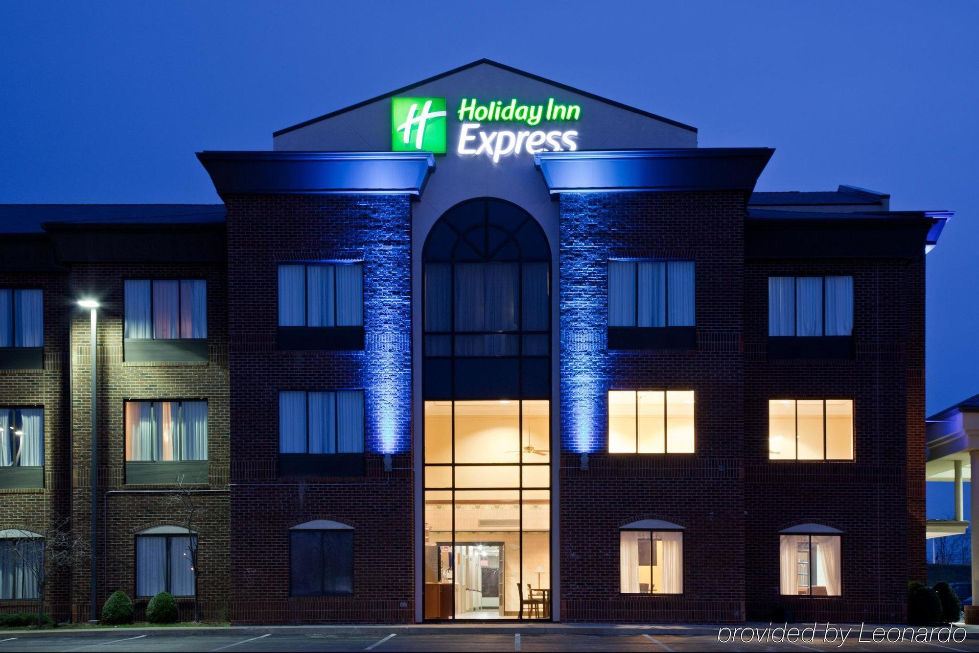 Holiday Inn Express & Suites Shelbyville By Ihg Exteriör bild