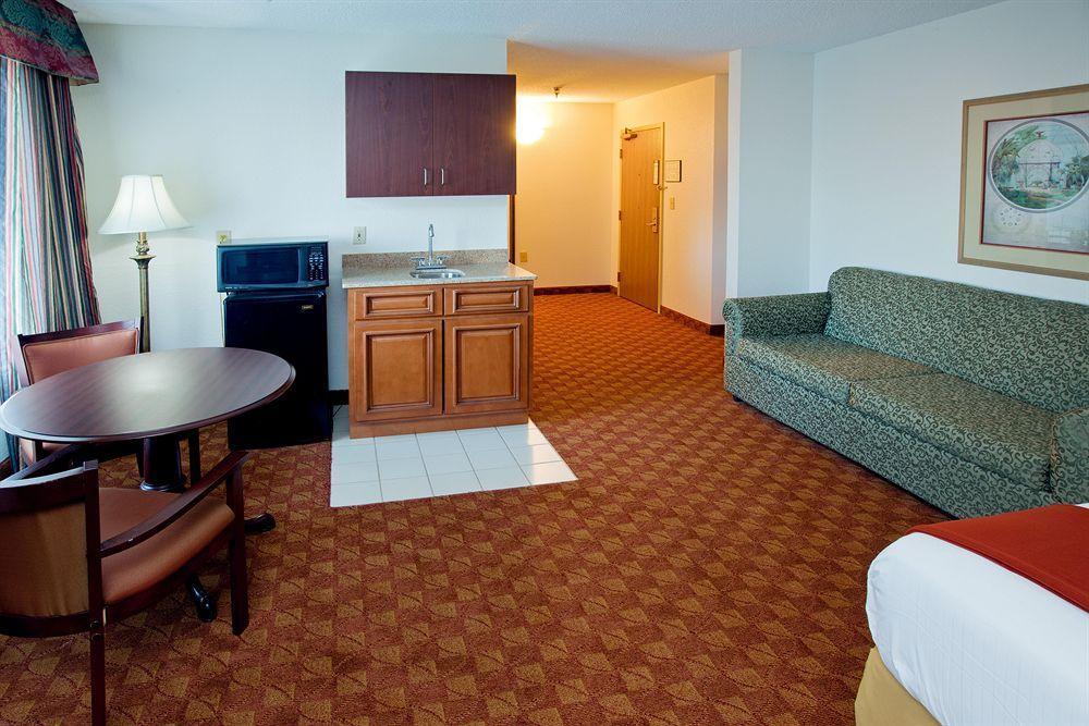 Holiday Inn Express & Suites Shelbyville By Ihg Rum bild